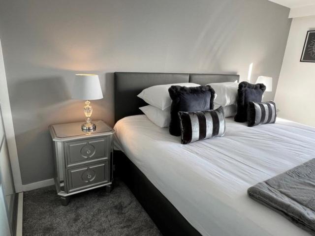 Modern & Spacious 2 Bed Merchant City Apart-High St غلاسغو المظهر الخارجي الصورة